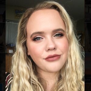 Meet your Posher, Molly